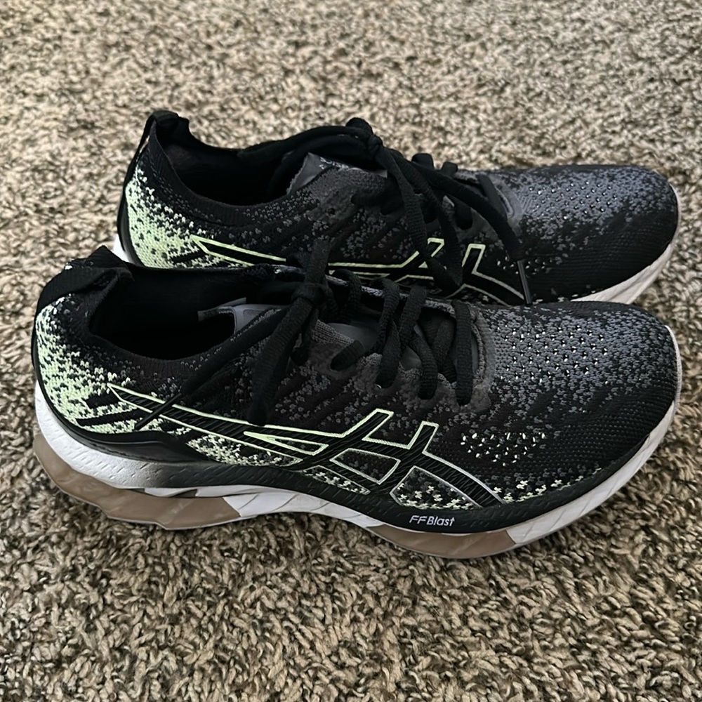ASICS Women's Gel-Kinsei Blast Running Shoes, 7.5